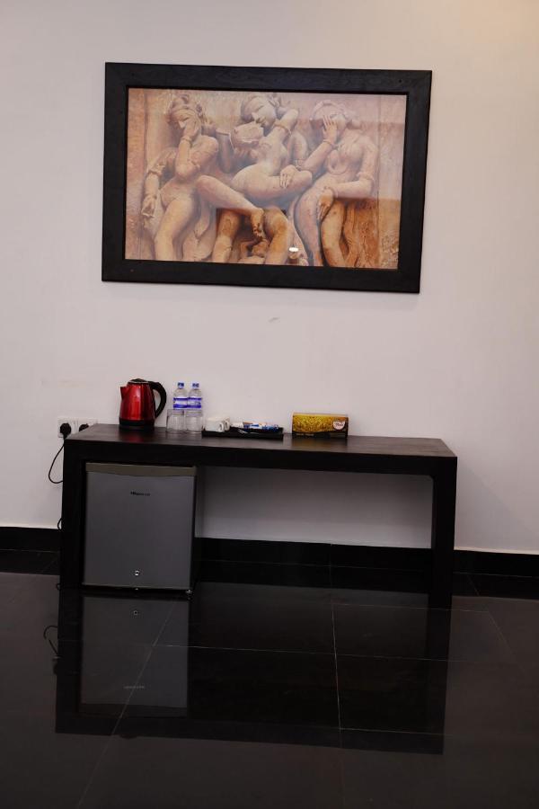 Village Hotel Northern Point Point Pedro ภายนอก รูปภาพ
