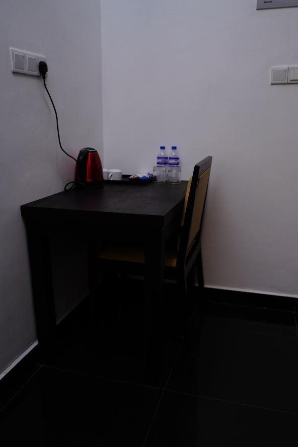 Village Hotel Northern Point Point Pedro ภายนอก รูปภาพ