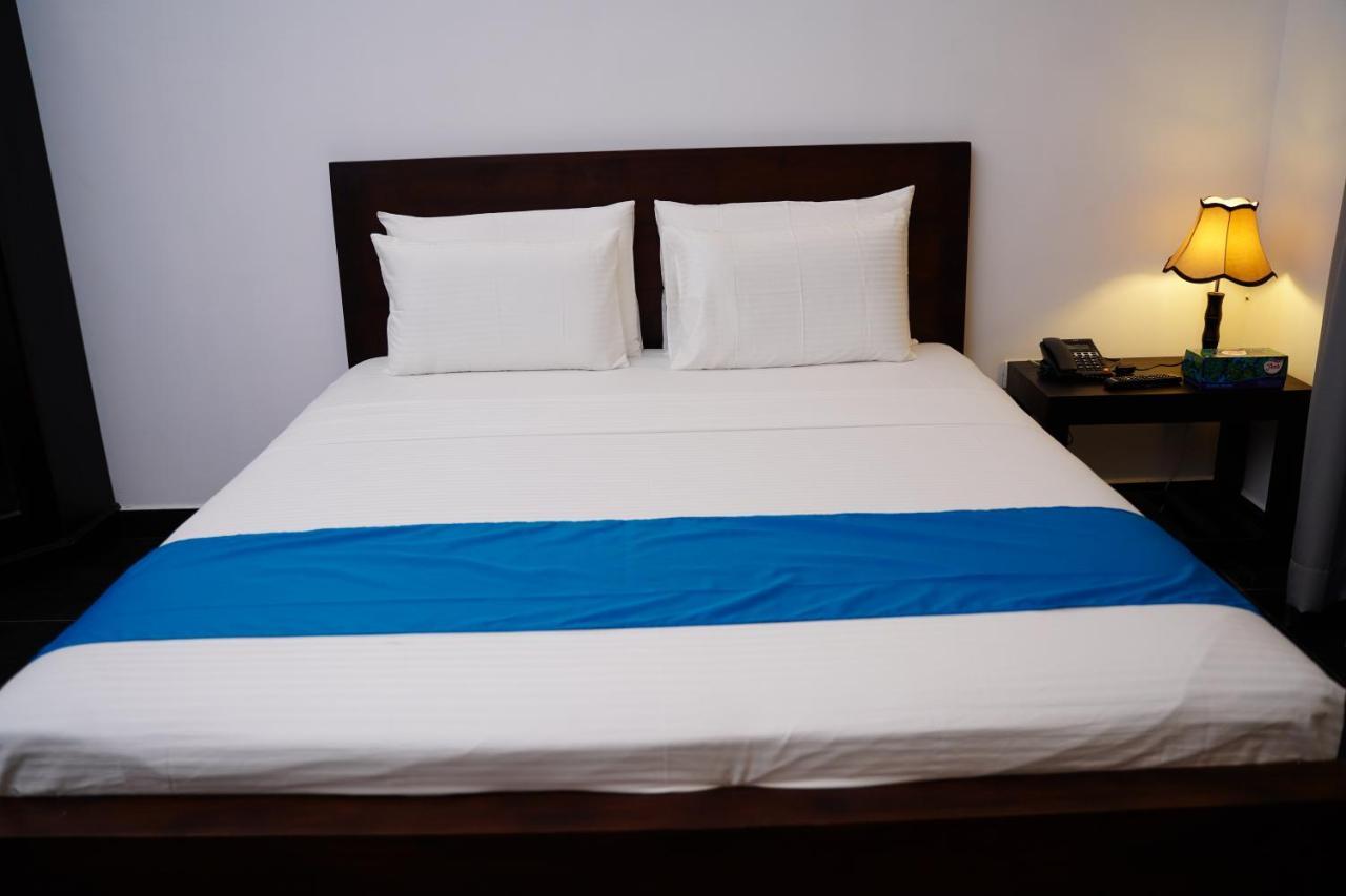 Village Hotel Northern Point Point Pedro ภายนอก รูปภาพ